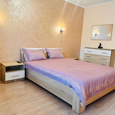 Apartaments Sichovyh Strilciv 68A Ivano-Frankivsk Eksteriør billede