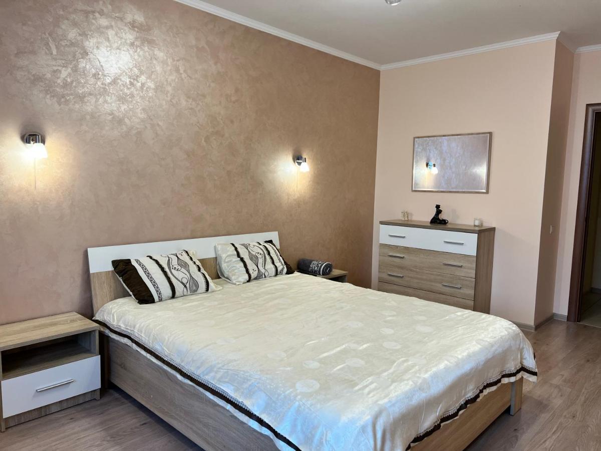 Apartaments Sichovyh Strilciv 68A Ivano-Frankivsk Eksteriør billede