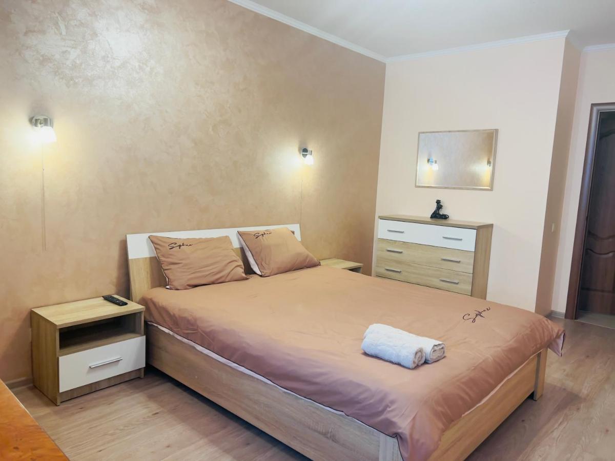 Apartaments Sichovyh Strilciv 68A Ivano-Frankivsk Eksteriør billede
